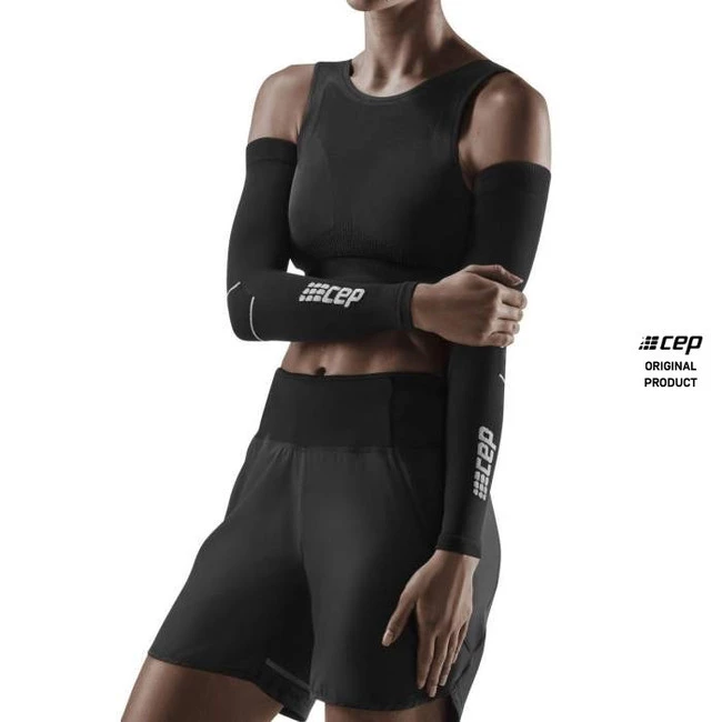 Opaski kompresyjne na ramiona rękawki biegowe unisex Core Run Ultralight CEP czarne - Image 3